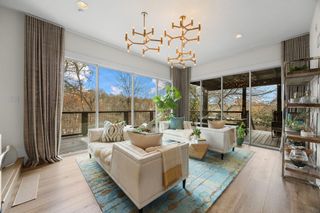 7643 Parkview CIR, Austin, TX 78731