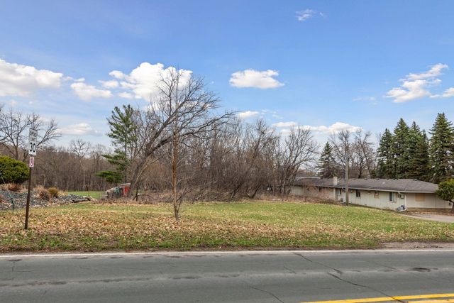 24560 Smithtown Road, Excelsior, MN 55331