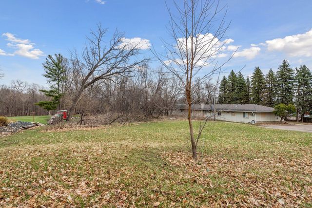 24560 Smithtown Road, Excelsior, MN 55331