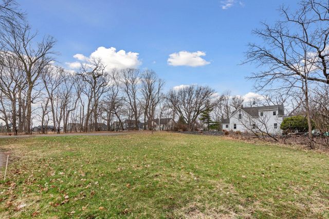 24560 Smithtown Road, Excelsior, MN 55331