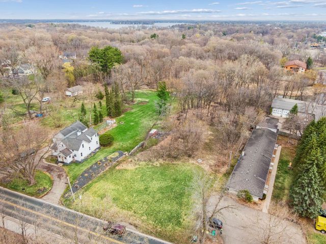 24560 Smithtown Road, Excelsior, MN 55331