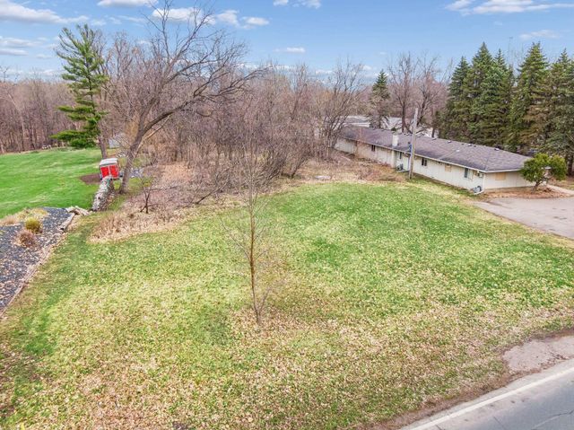 24560 Smithtown Road, Excelsior, MN 55331