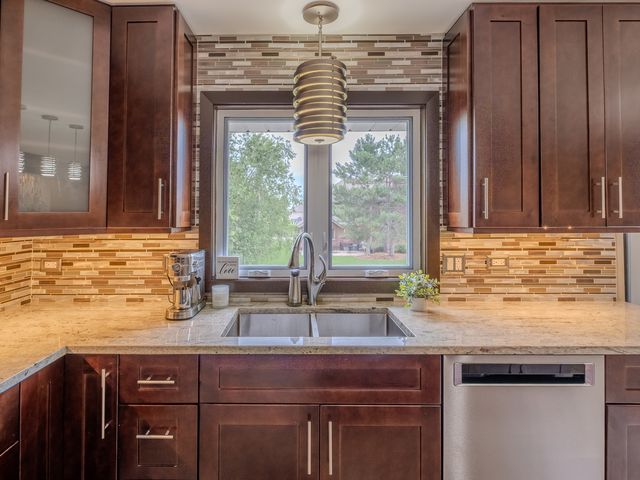 10512 Louetta Lane, Orland Park, IL 60467