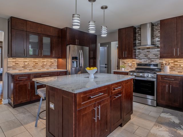 10512 Louetta Lane, Orland Park, IL 60467