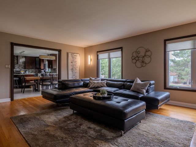 10512 Louetta Lane, Orland Park, IL 60467