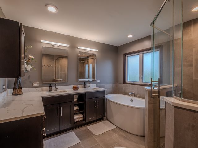 10512 Louetta Lane, Orland Park, IL 60467