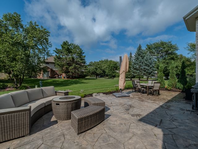 10512 Louetta Lane, Orland Park, IL 60467