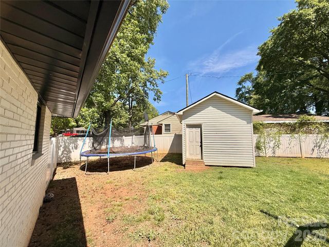401 Rutland Drive, Charlotte, NC 28217