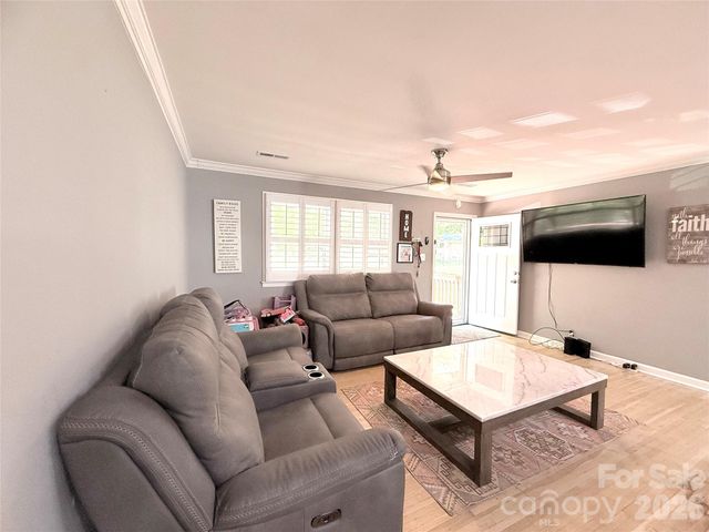 401 Rutland Drive, Charlotte, NC 28217