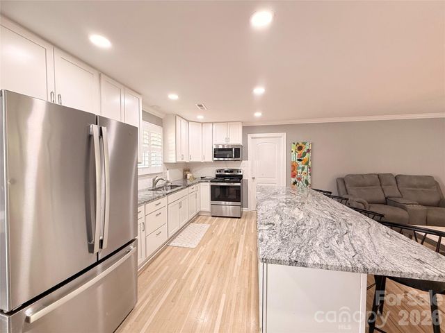 401 Rutland Drive, Charlotte, NC 28217