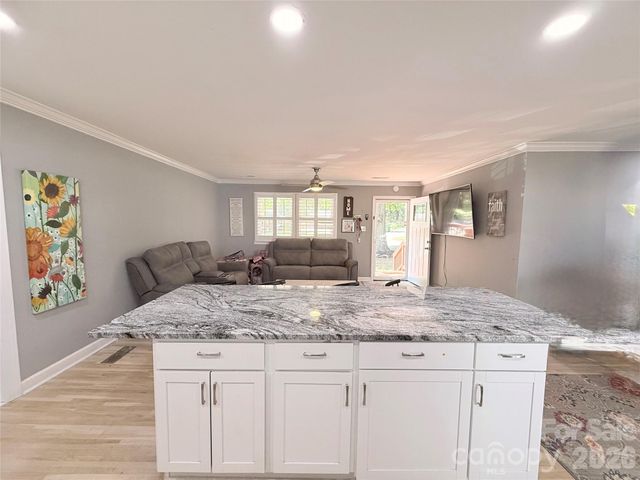 401 Rutland Drive, Charlotte, NC 28217