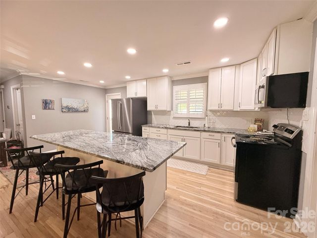 401 Rutland Drive, Charlotte, NC 28217