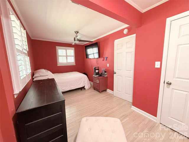 401 Rutland Drive, Charlotte, NC 28217