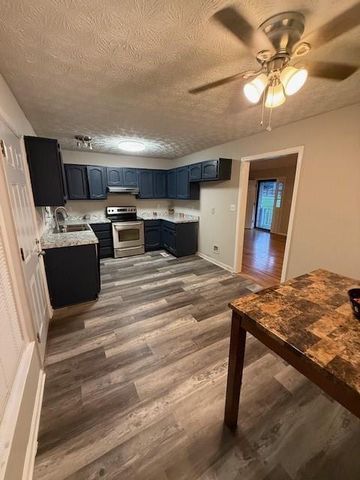 30 Stephen Court, Dallas, GA 30132