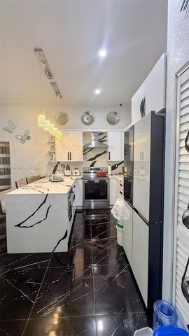 1560 NW 124th Street, North Miami, FL 33167