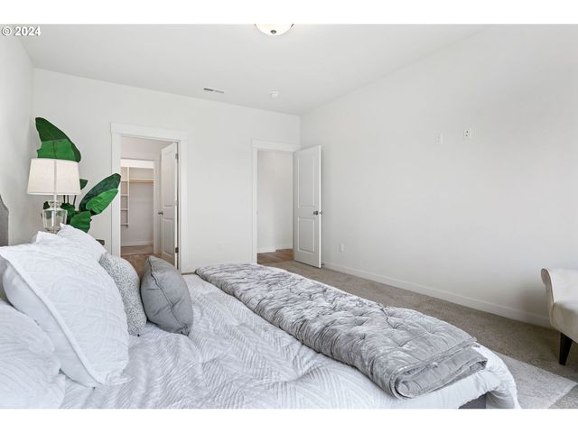 9344 GLORY Ct, Salem, OR 97305