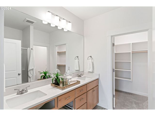 9344 GLORY Ct, Salem, OR 97305