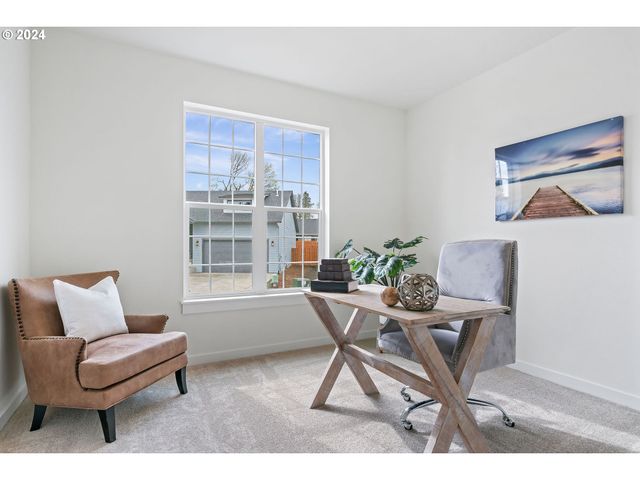 9344 GLORY Ct, Salem, OR 97305