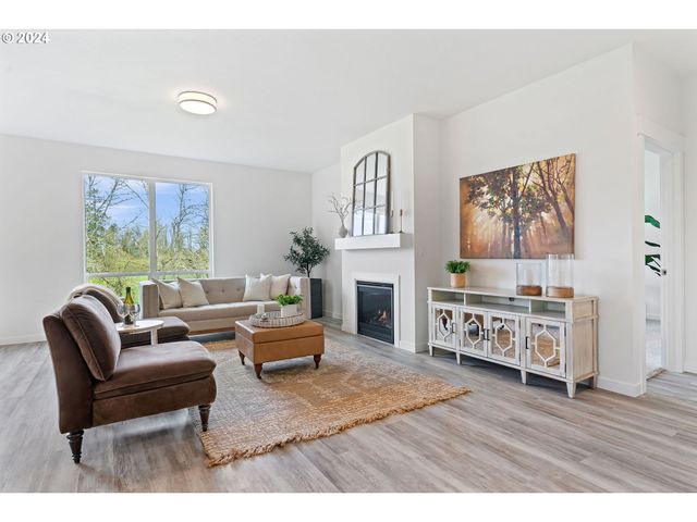 9344 GLORY Ct, Salem, OR 97305