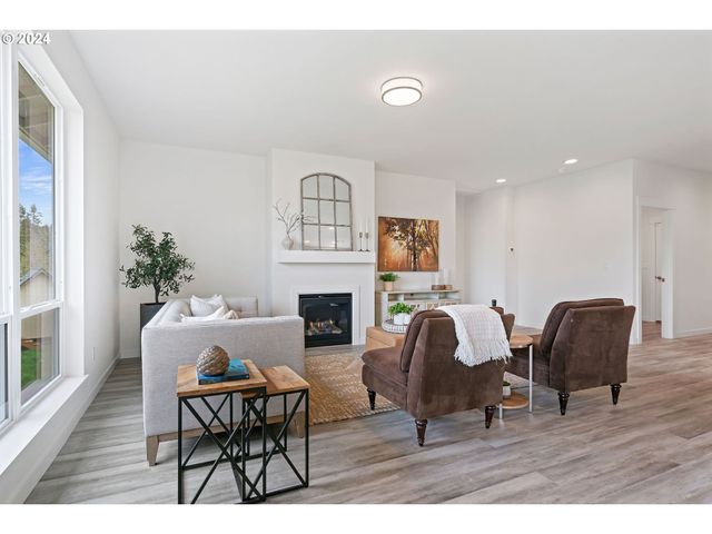 9344 GLORY Ct, Salem, OR 97305