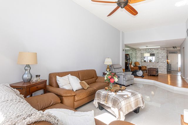 6670 Canary Palm Circle, Boca Raton, FL 33433