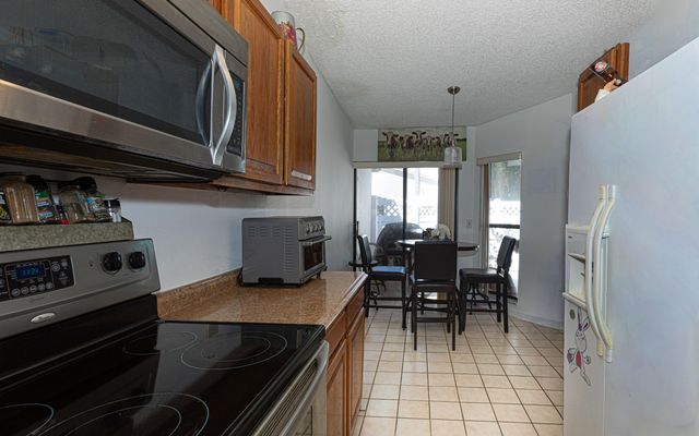 6670 Canary Palm Circle, Boca Raton, FL 33433