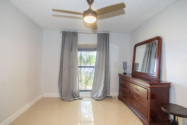 6670 Canary Palm Circle, Boca Raton, FL 33433