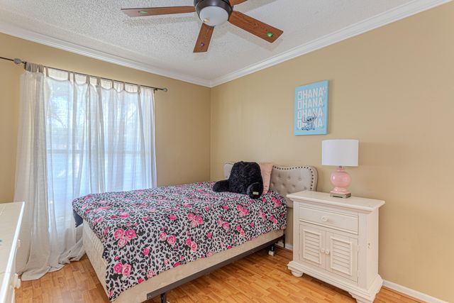 6670 Canary Palm Circle, Boca Raton, FL 33433