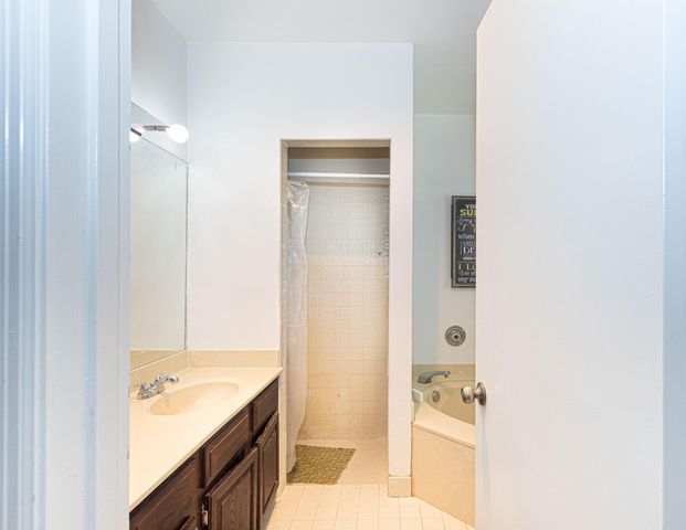 6670 Canary Palm Circle, Boca Raton, FL 33433