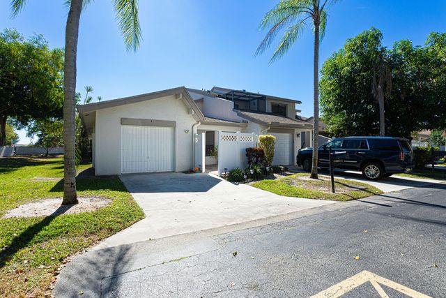 6670 Canary Palm Circle, Boca Raton, FL 33433