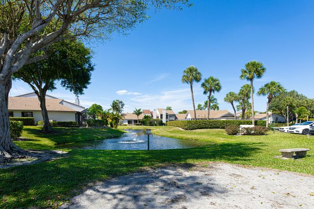 6670 Canary Palm Circle, Boca Raton, FL 33433