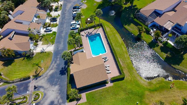 6670 Canary Palm Circle, Boca Raton, FL 33433