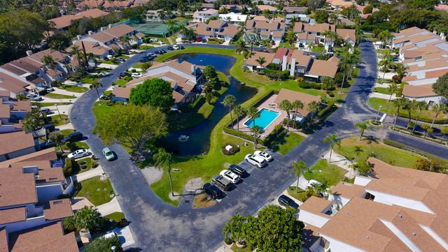 6670 Canary Palm Circle, Boca Raton, FL 33433