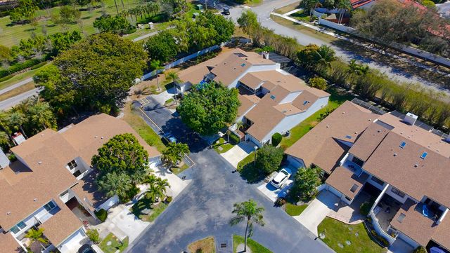 6670 Canary Palm Circle, Boca Raton, FL 33433