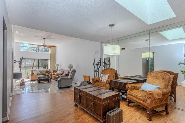 6670 Canary Palm Circle, Boca Raton, FL 33433