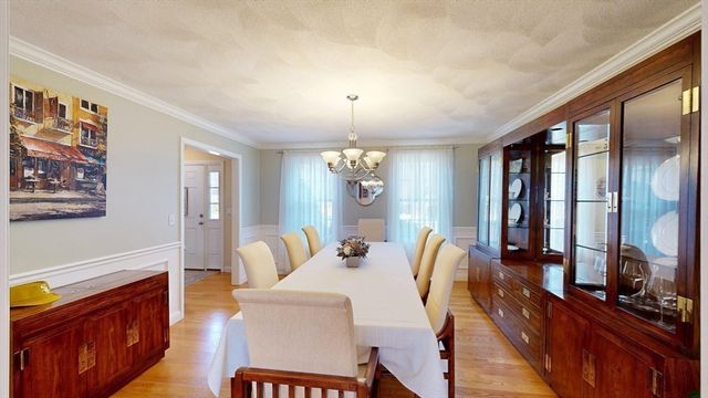 122 Elm St, North Reading, MA 01864