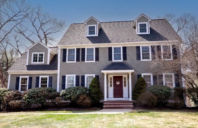 122 Elm St, North Reading, MA 01864