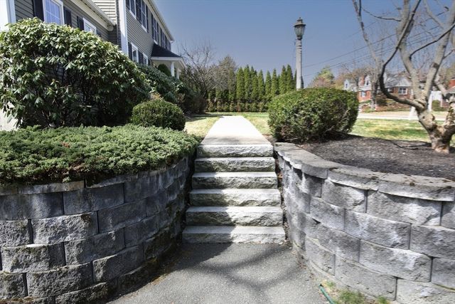 122 Elm St, North Reading, MA 01864