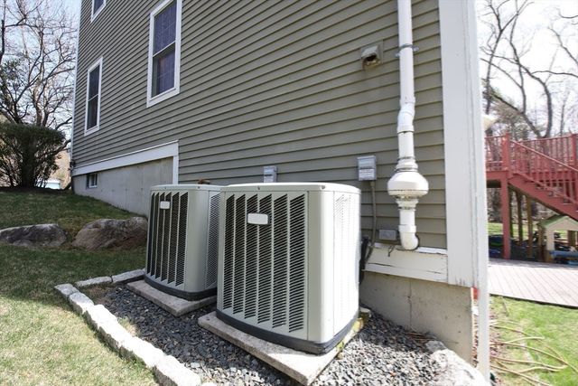 122 Elm St, North Reading, MA 01864