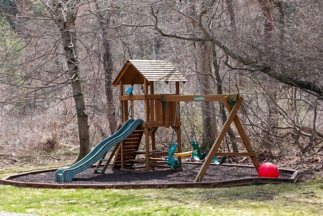 122 Elm St, North Reading, MA 01864