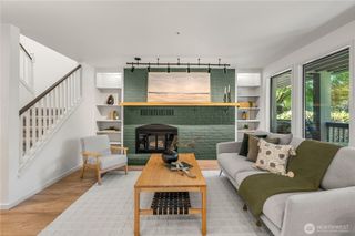 19616 61st Place NE #5, Kenmore, WA 98028