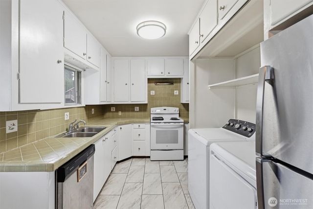 1034 Ash Avenue, Marysville, WA 98270