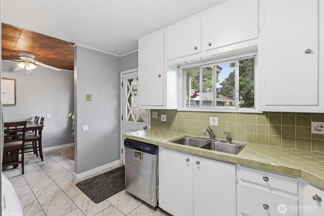 1034 Ash Avenue, Marysville, WA 98270