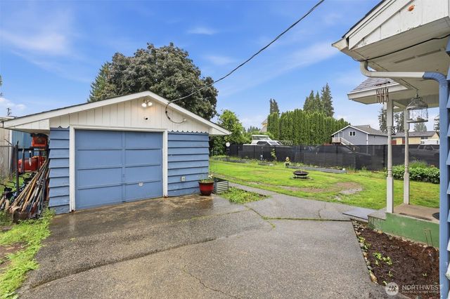 1034 Ash Avenue, Marysville, WA 98270