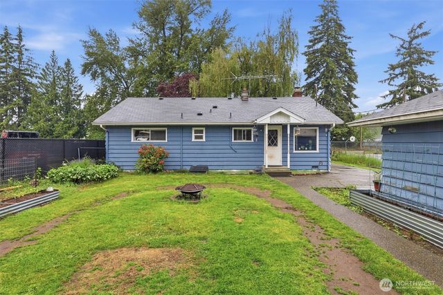 1034 Ash Avenue, Marysville, WA 98270