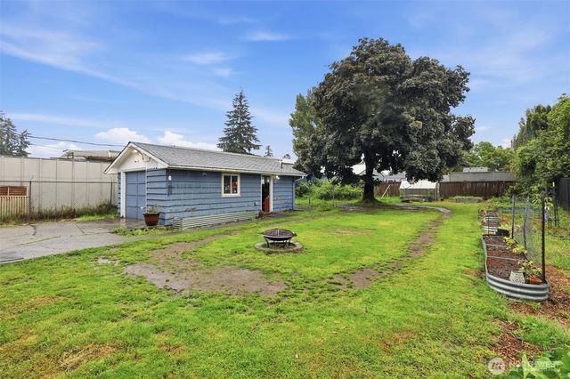1034 Ash Avenue, Marysville, WA 98270