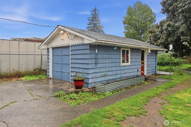 1034 Ash Avenue, Marysville, WA 98270