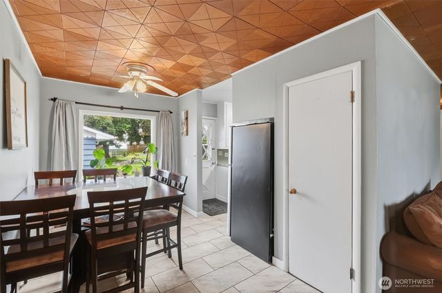 1034 Ash Avenue, Marysville, WA 98270