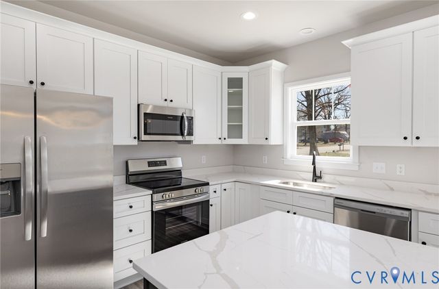 11 Ash Ln, Stafford, VA 22556