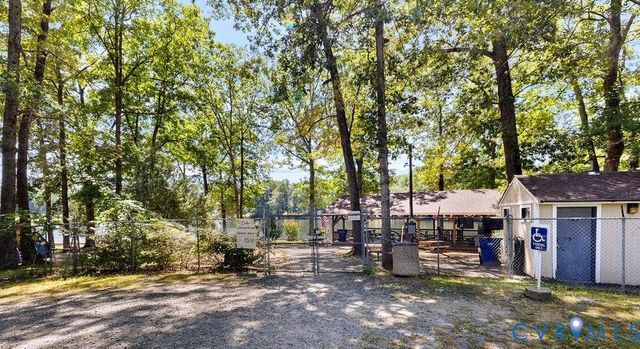 11 Ash Ln, Stafford, VA 22556